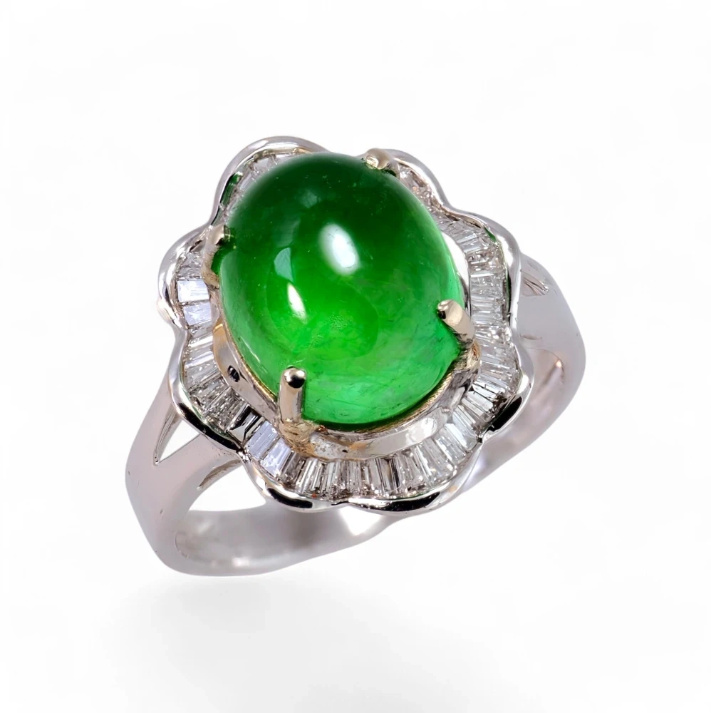 Imperial Green Jade Ring in 18K White Gold